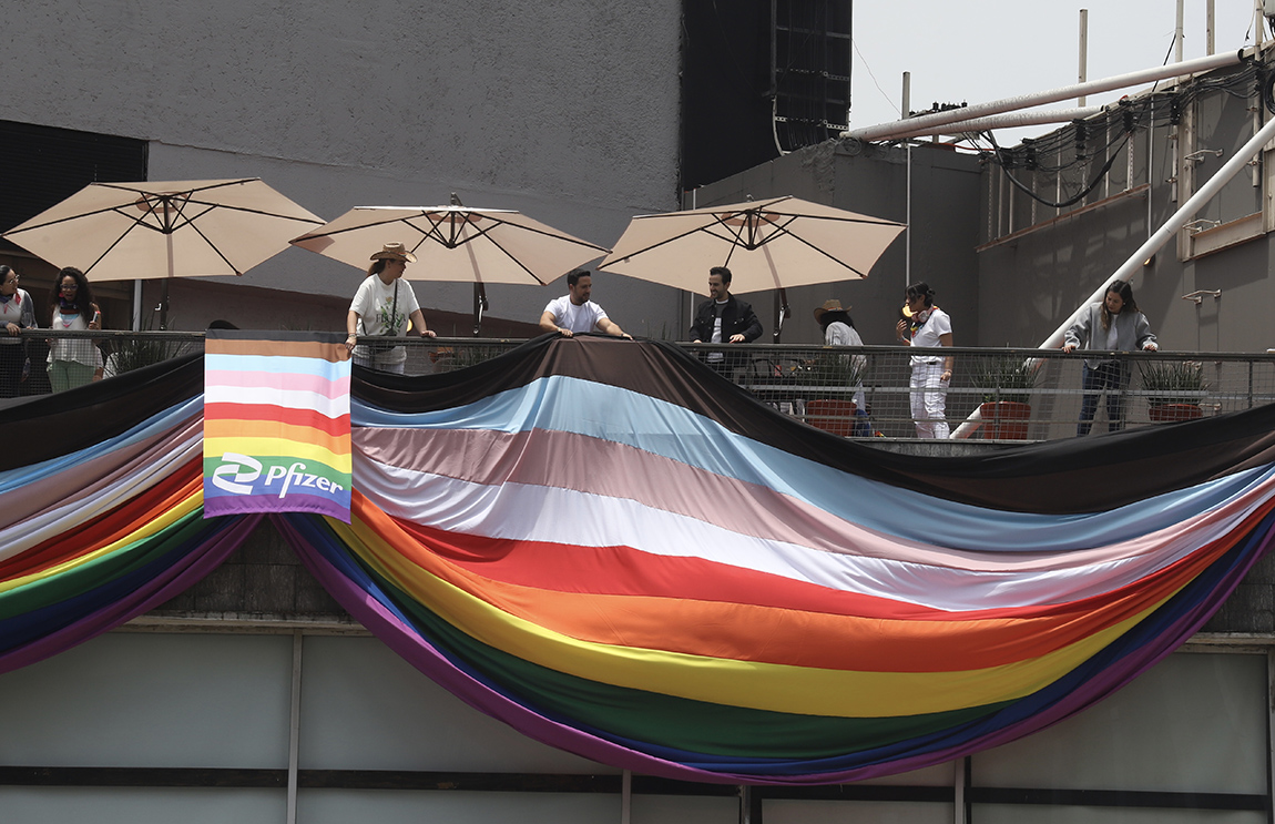 Guerrero entrega primeras actas de nacimiento por cambio de identidad de género