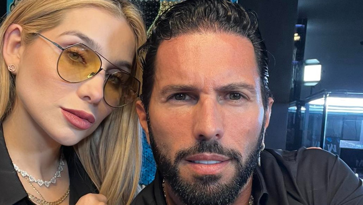 El conductor se mostró muy cariñoso con la joven actriz, aunque está casado con Marcela | Especial