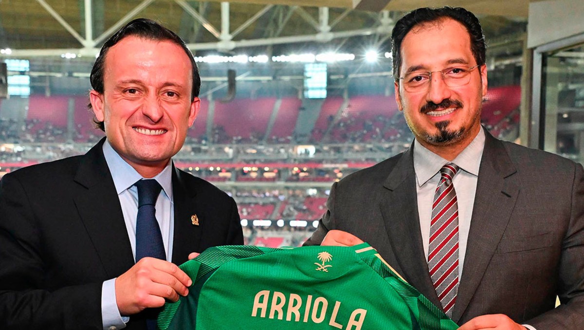 Las federaciones de futbol de México y Arabia Saudita firman un acuerdo de cooperación (X @FMF)