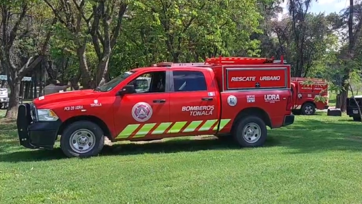Protección Civil y Bomberos realizan operativo en el parque para localizar a los jóvenes (Foto: Cortesía)