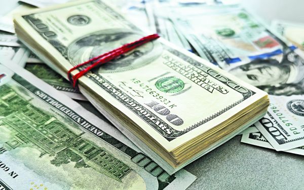 El billete verde cotiza en su mínimo de tres años en medio de preocupaciones de los inversionistas. Shutterstock