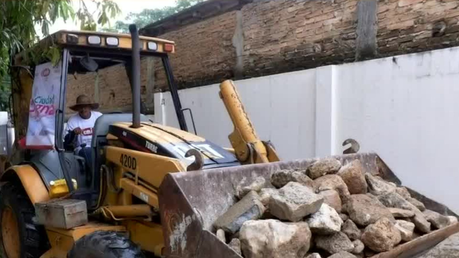 En Chiapas, fuertes lluvias causan obstrucción de caminos, deslaves e inundaciones