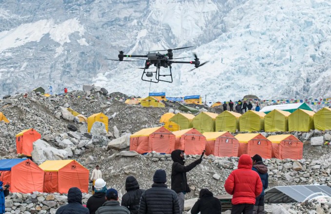 Drones en el Monte Everest. Especial