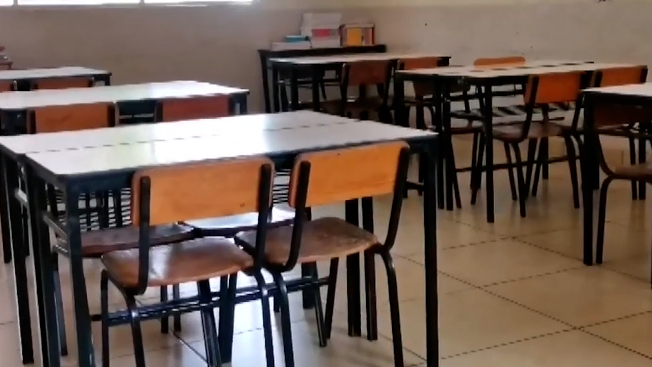 Protección Civil anuncia suspensión de clases en Michoacán por lluvias de 'Flossie'
