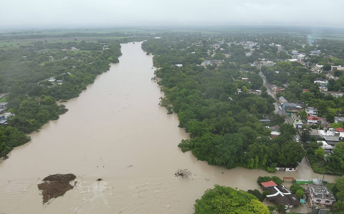 Se derborda el río Guayalejo. Inundaciones son inminentes en zona cañera de Tamaulipas
