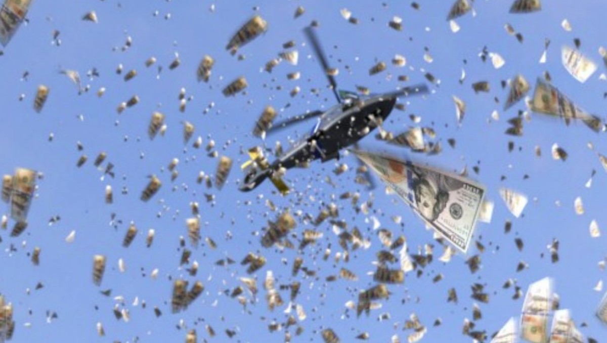 Increíble despedida: hombre muere y cumple su último deseo arrojando dinero desde un helicóptero. | Redes sociales.