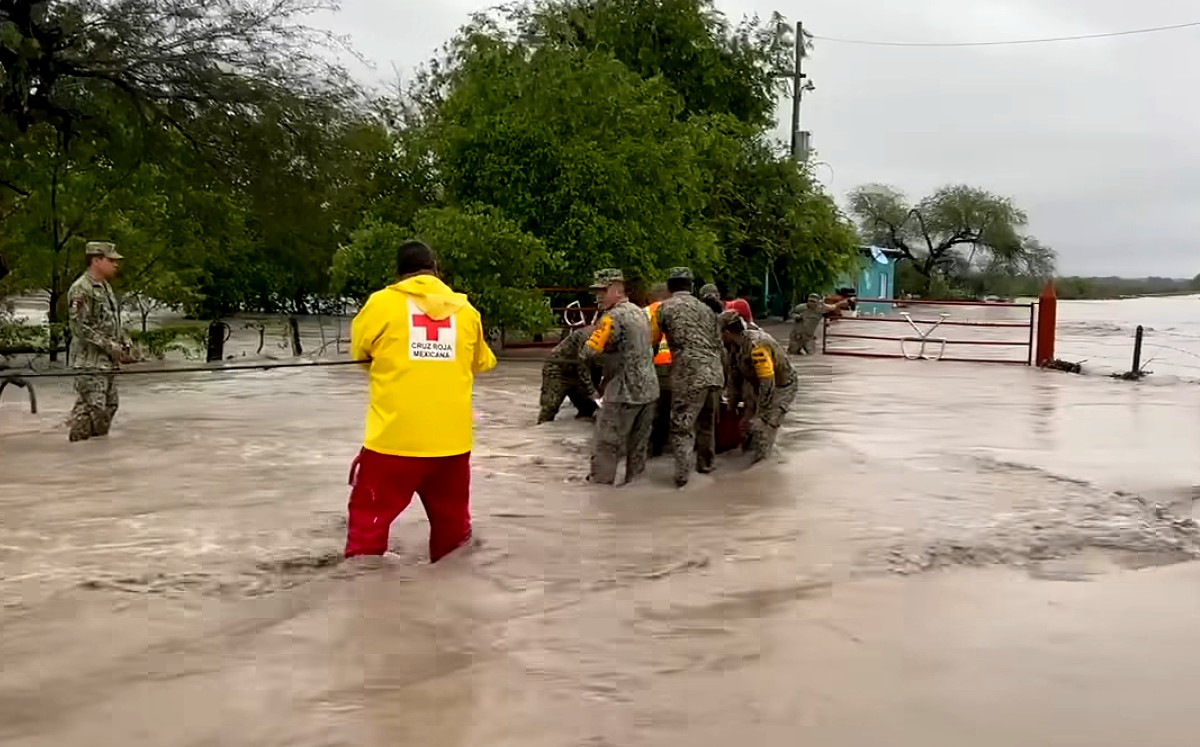Instituciones se han sumado a las labores de rescate en diferentes zonas de González.