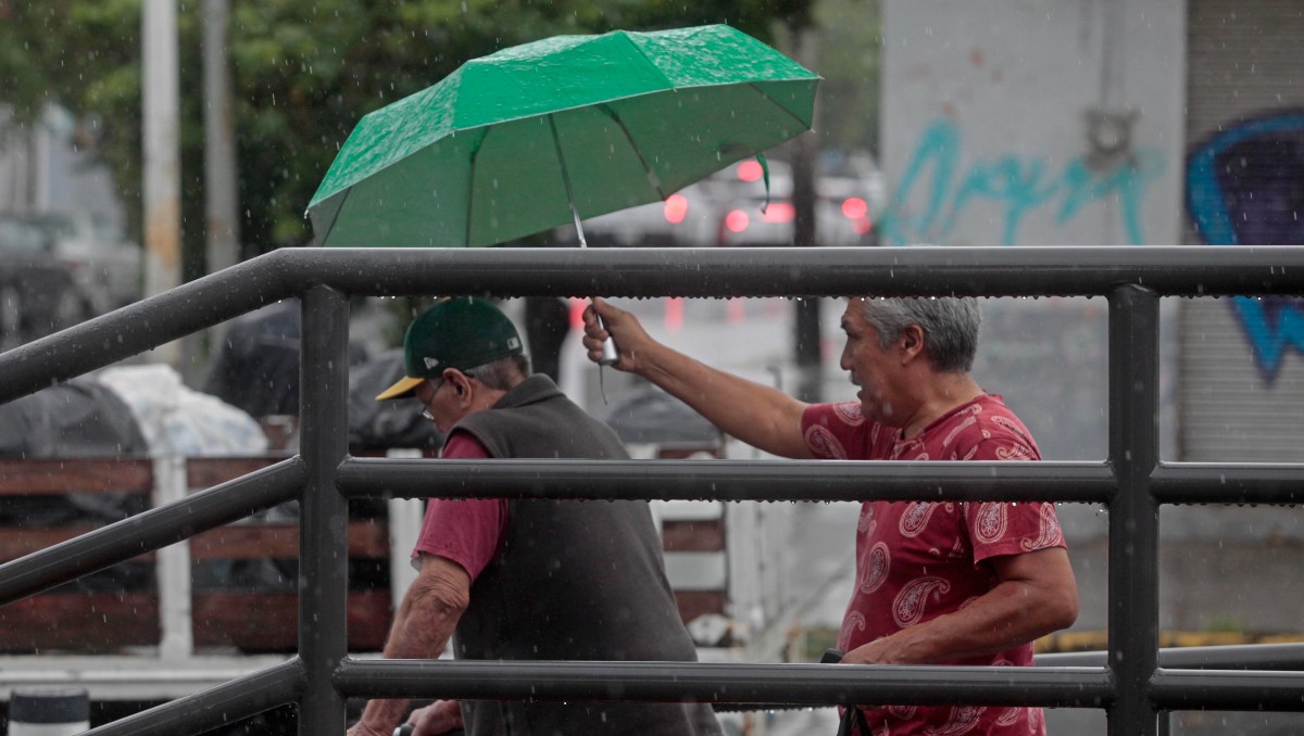 Lluvias muy fuertes en Jalisco y otros efectos de Flossie este miércoles 2 de julio (Fernando Carranza)