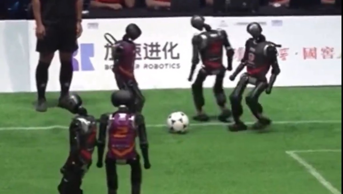 China celebra primer torneo de futbol con robots autónomos como protagonistas (Especial)
