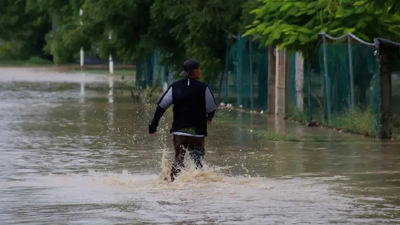 Confirman un muerto por lluvias de 'Barry' en Matamoros, Tamaulipas