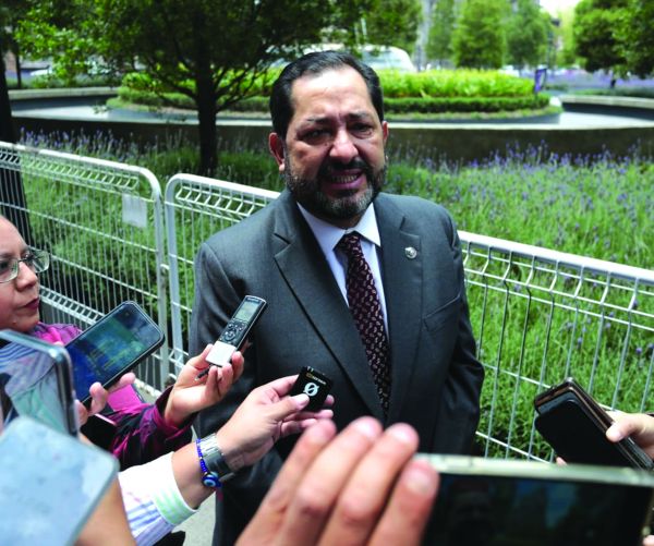 El diputado morenista asegura que hay tres proyectos en la Legislatura. Tania Contreras
