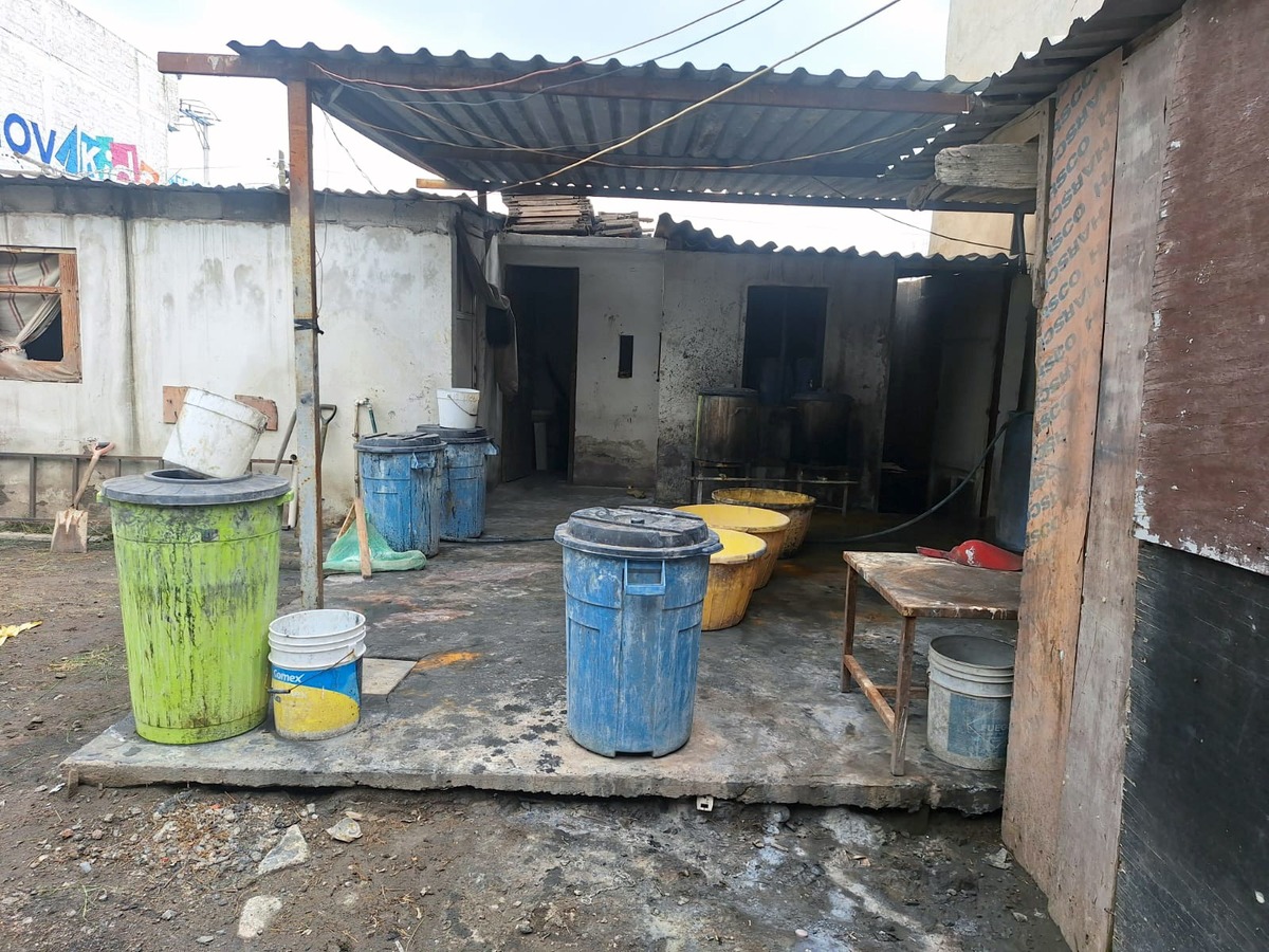 Hallan narcolaboratorio en Chalco, Edomex. | SSEM