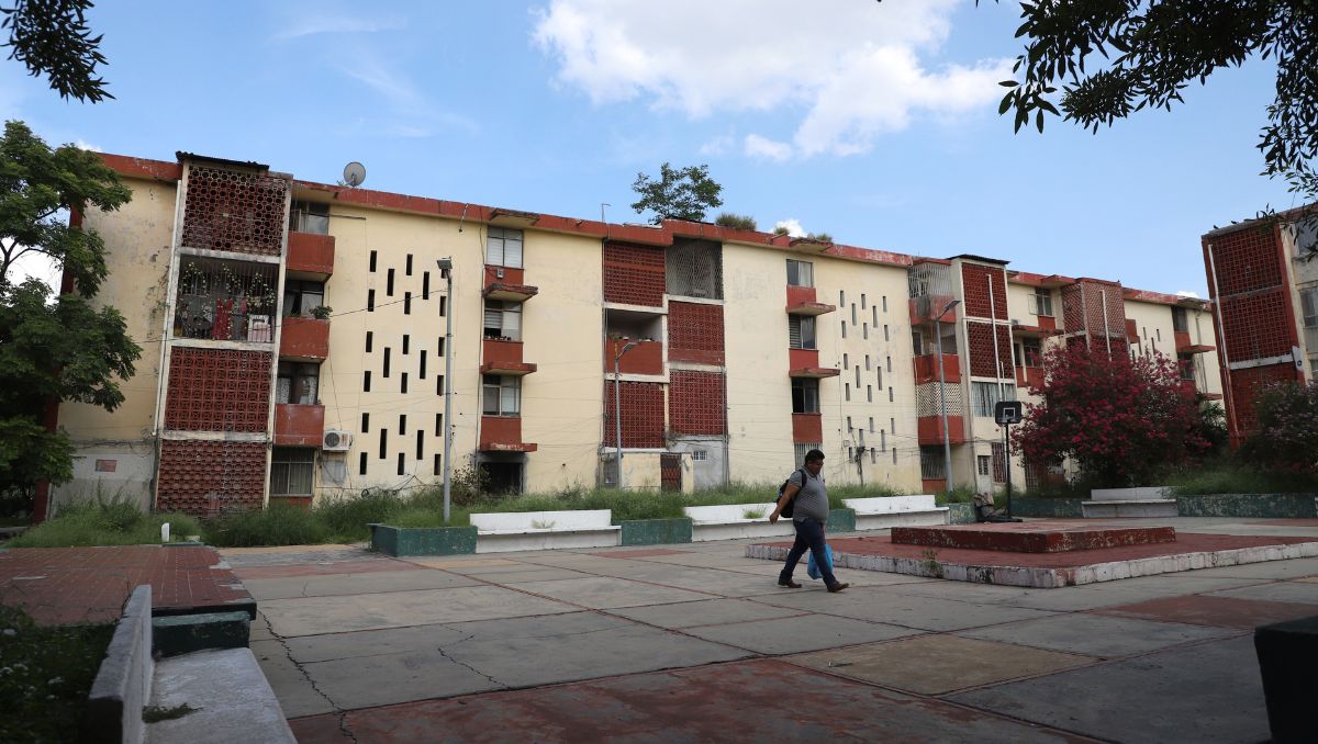 El área habitacional fue construida en 1964 y hoy habitan cerca de 2 mil 500 personas. Luis Guerra