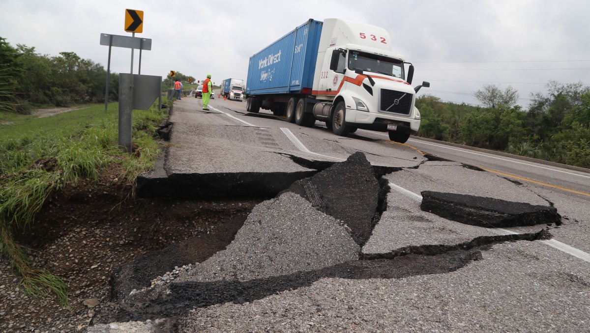 Carreteras en Tamaulipas dañadas por las lluvias. (Yazmín Sánchez)