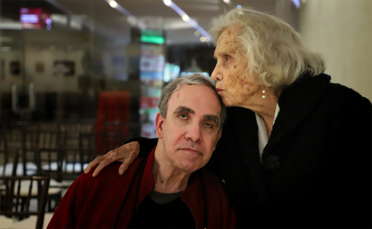 Diego Lamas y Elena Poniatowska. Pintor y escritora, la suya es una amistad intergeneracional. (Foto: Octavio Hoyos)