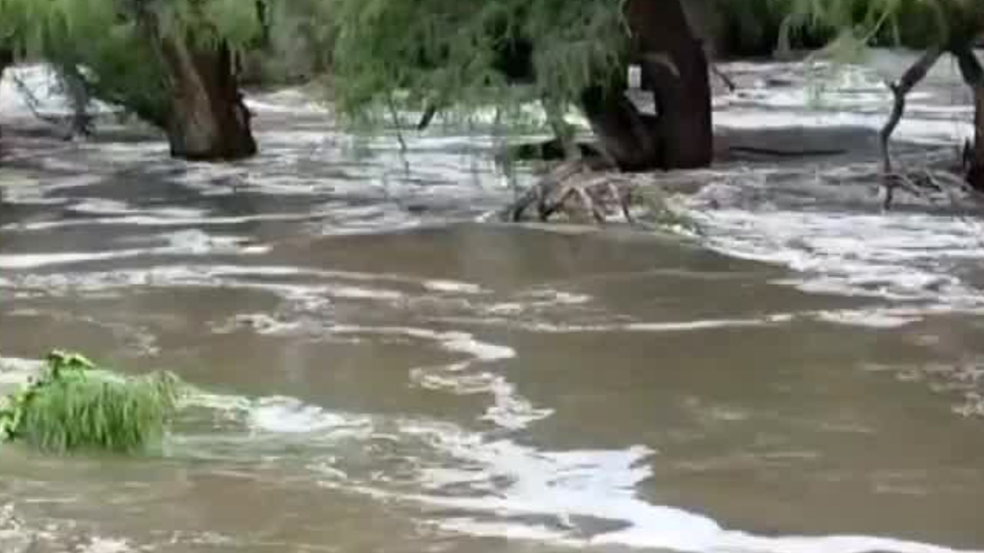 Fuertes precipitaciones en Hidalgo generan derrumbes y deslizamientos