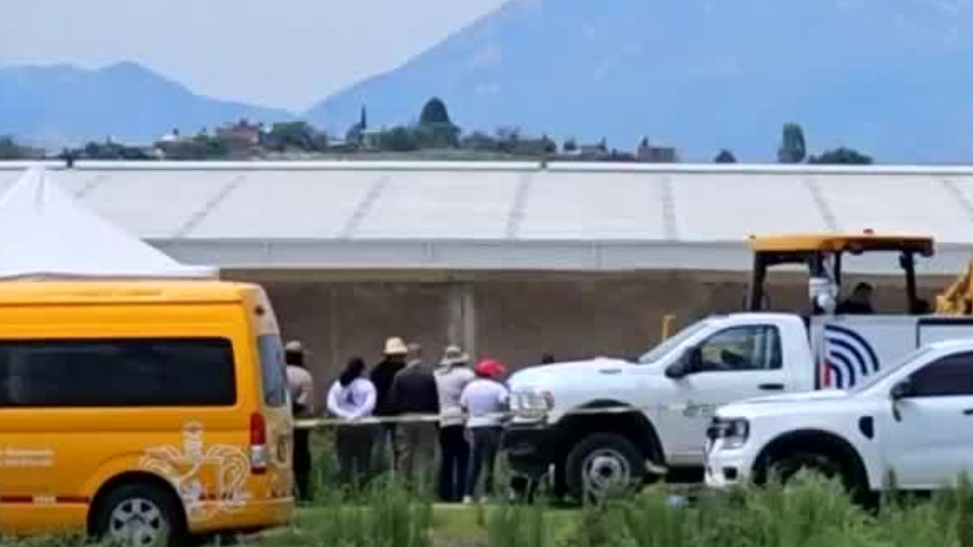 En Zapopan, Jalisco, encuentran 5 bolsas con restos humanos dentro de una fosa clandestina