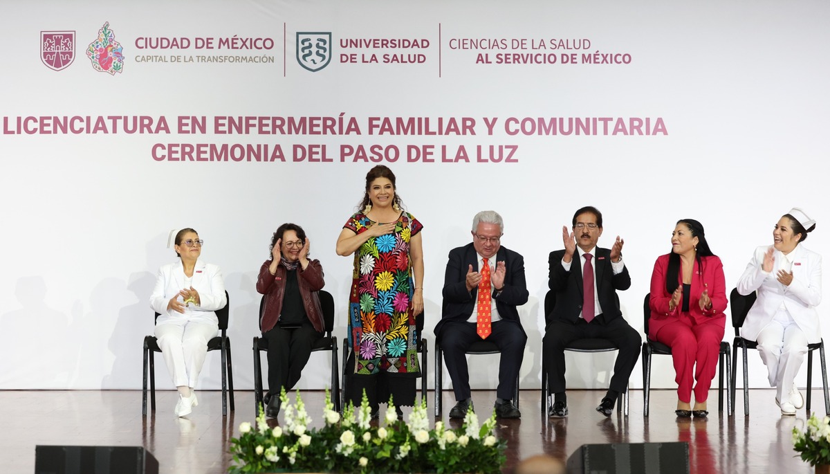 Brugada refrendó el compromiso de su administración por continuar impulsando la formación de profesionales. | Azucena Rangel