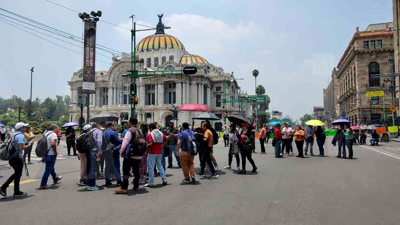 Empleados del Poder Judicial realizan manifestación en Eje Central, CdMx