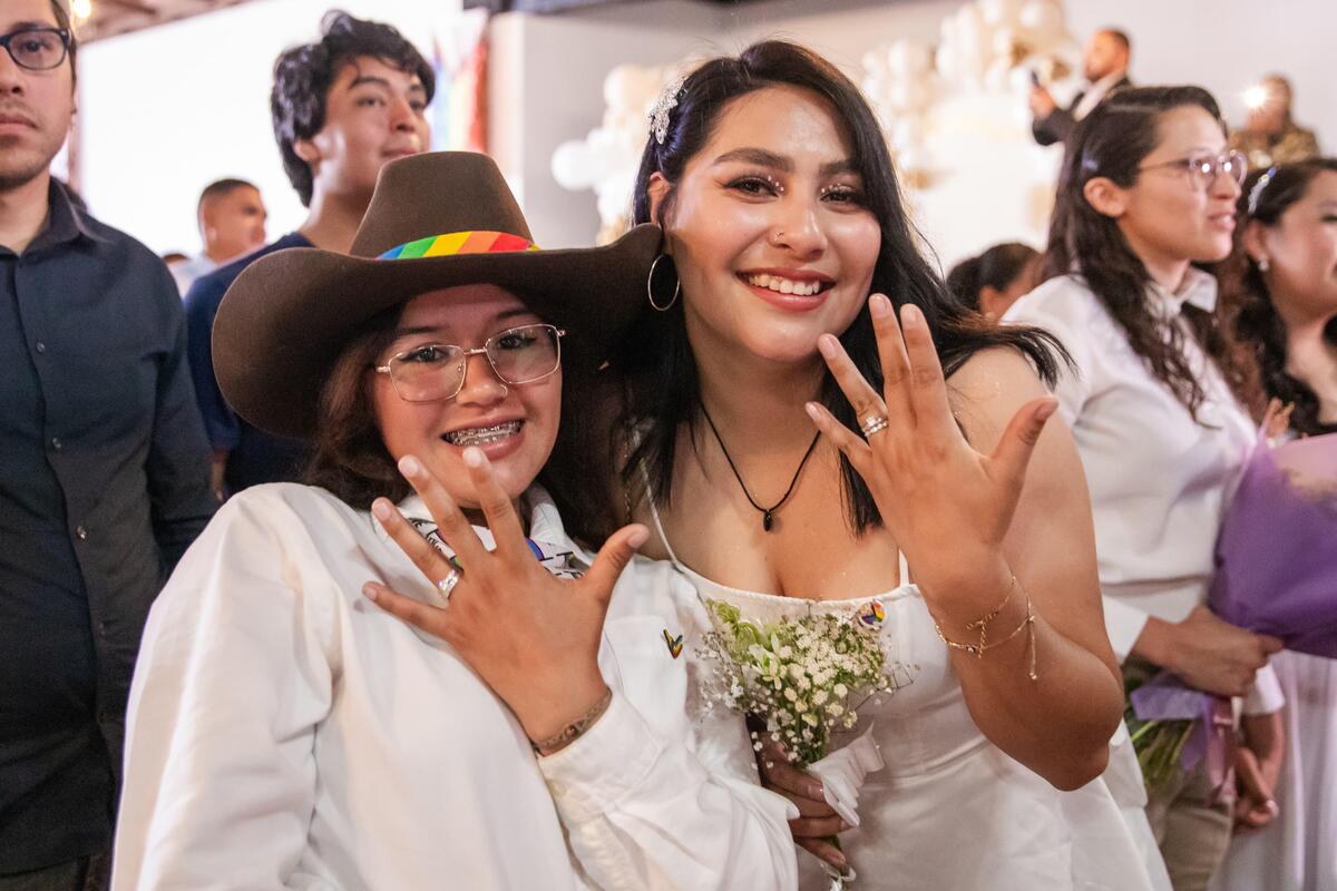 El evento colectivo brinda certeza jurídica y protección legal a las parejas. | Foto: Especial