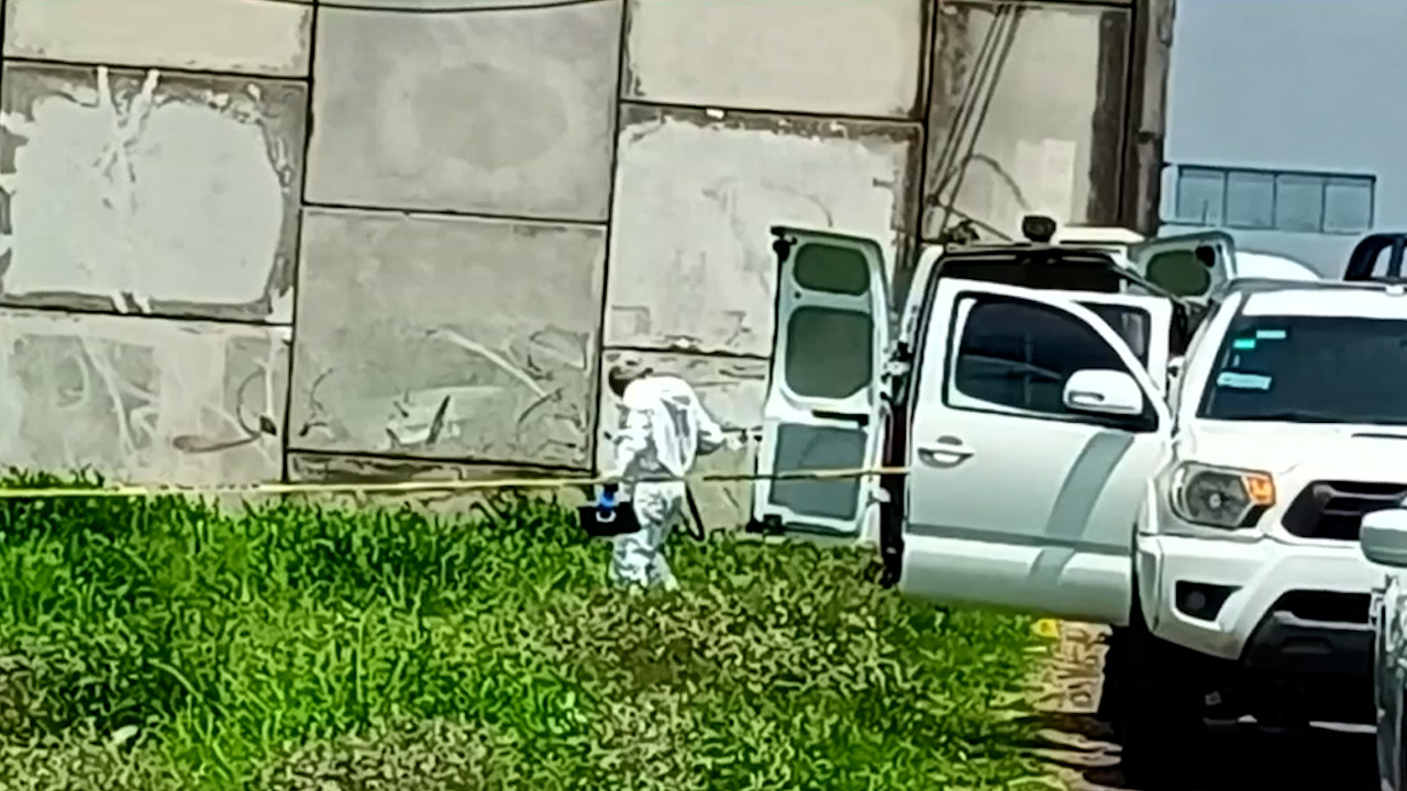 Hallan 3 cuerpos en carretera Celaya-Salamanca, zona del Cártel Santa Rosa de Lima