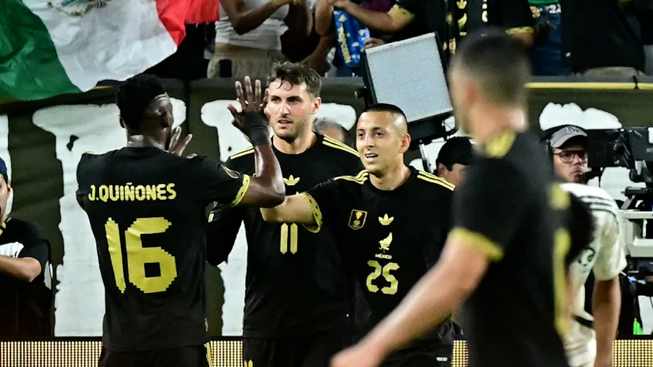 Selección Mexicana llega a Houston para final de Copa Oro ante EU