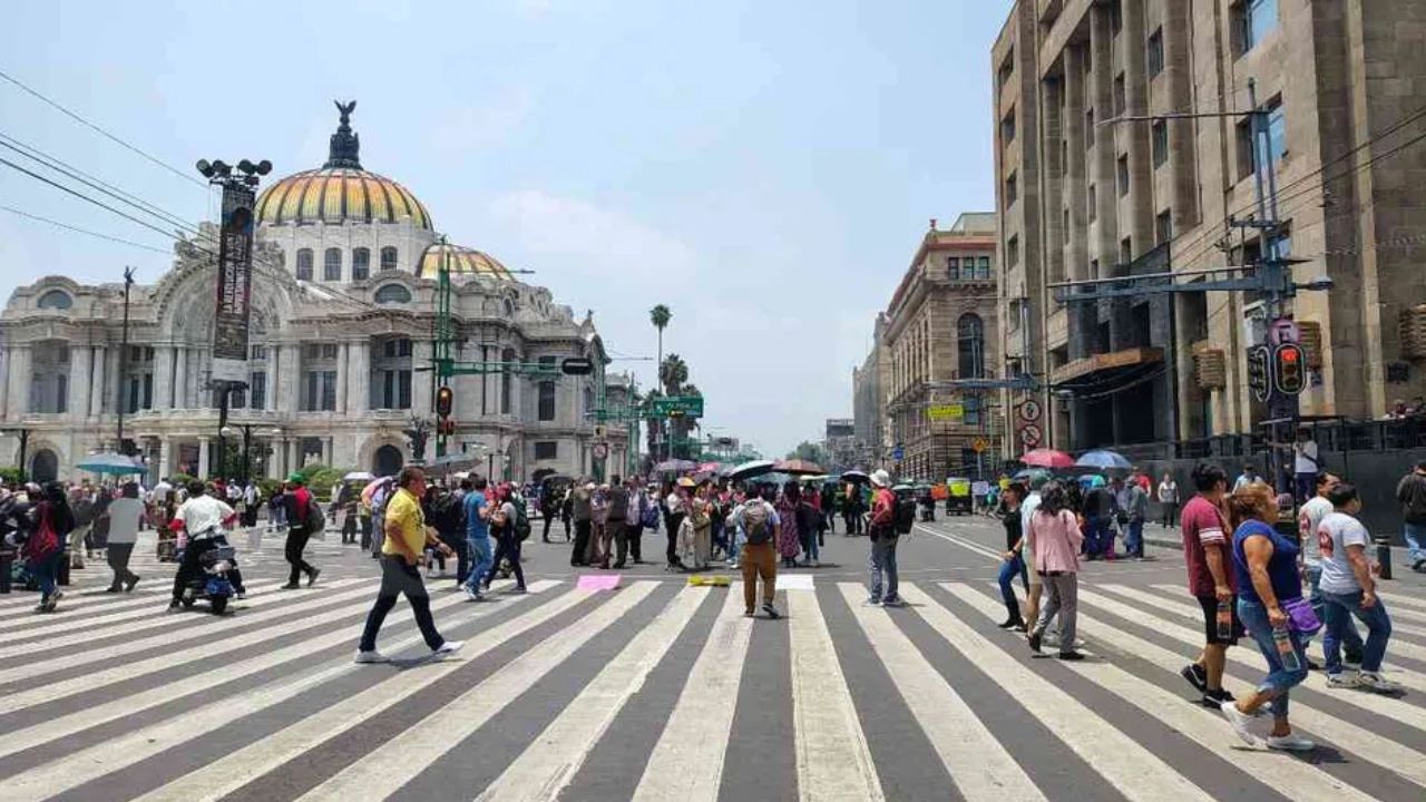 Trabajadores del Poder Judicial bloquean Eje Central por segunda ocasión este viernes