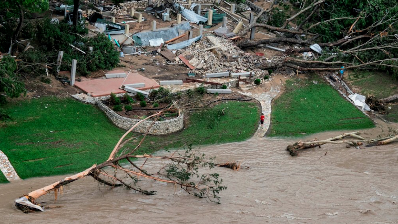 Crisis en Texas por inundaciones: se reportan al menos 24 muertos