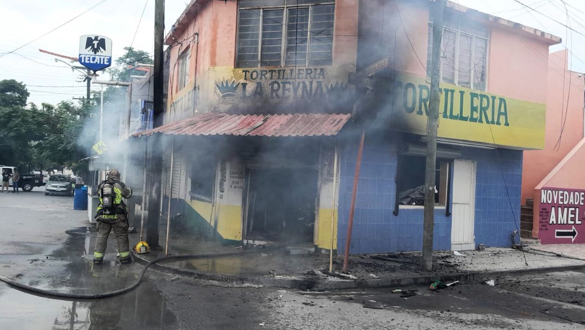 Tras registrarse la explosión el negocio quedó con daños totales. | Fabricio Gallegos.