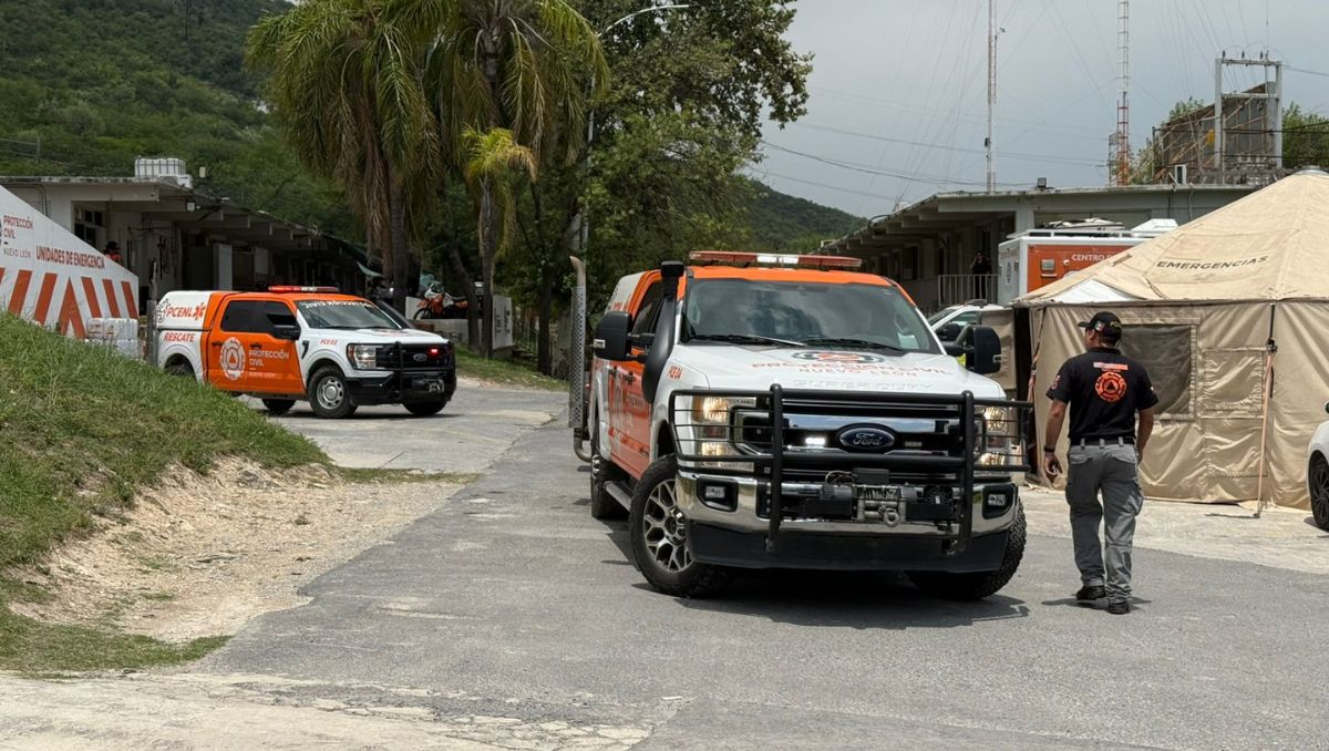 La caravana partió desde las instalaciones de Protección Civil de Nuevo León. Víctor González