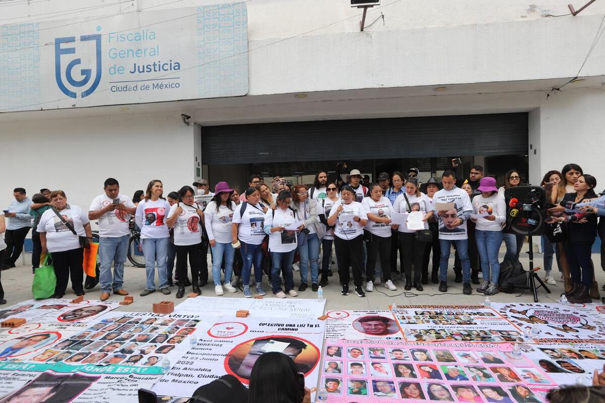 Los colectivos acusaron la manipulación lúdica e irrespetuosa de restos humanos. (Foto: Jorge Carballo)