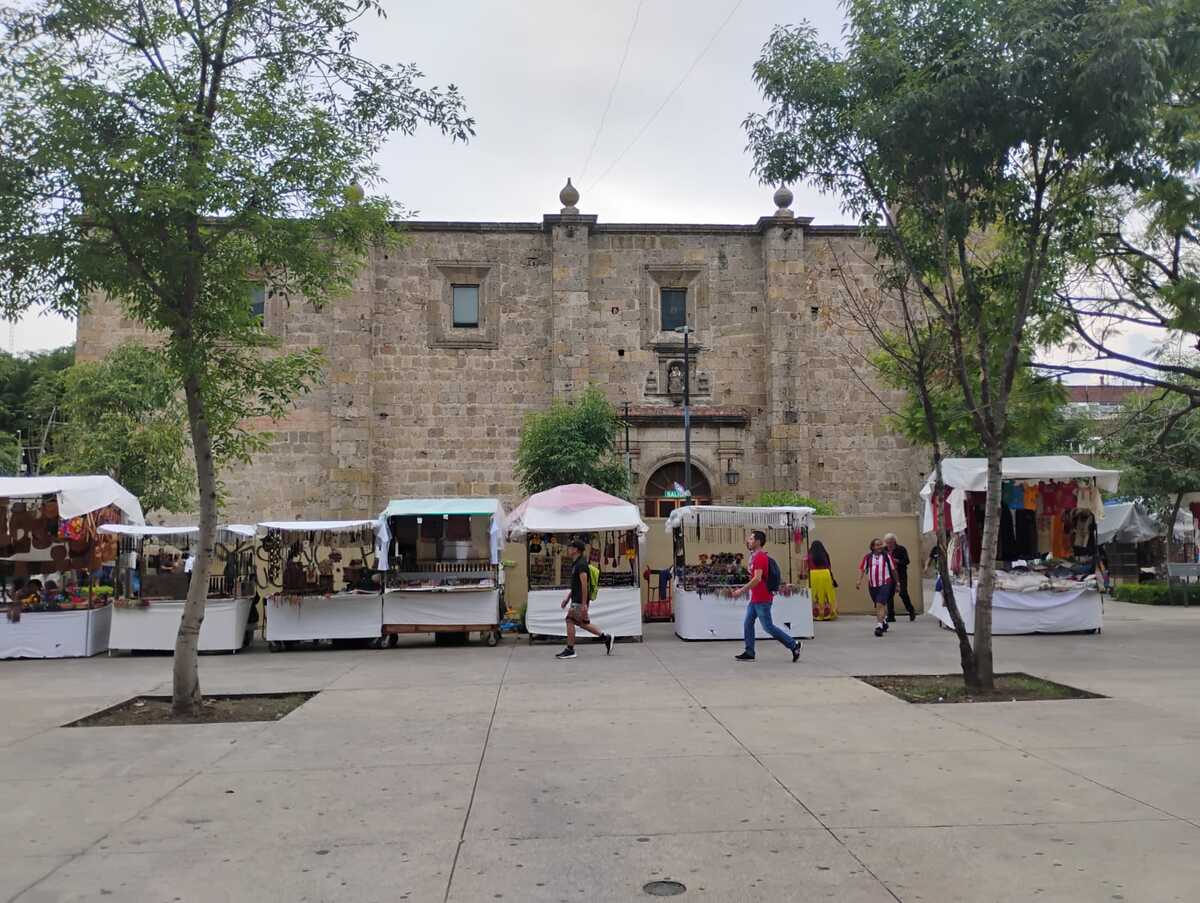 Comerciantes reubicados en el centro de Guadalajara. (Gloria Reza)