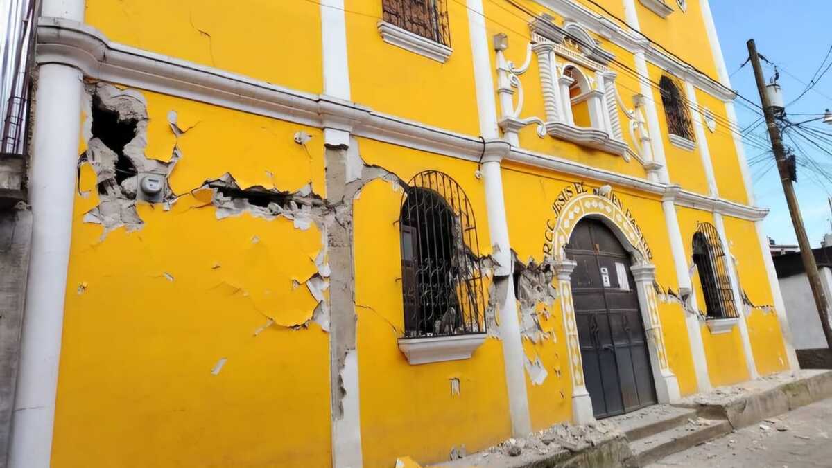 Domicilios en las zonas presentan graves daños. (@SkyAlertMx)