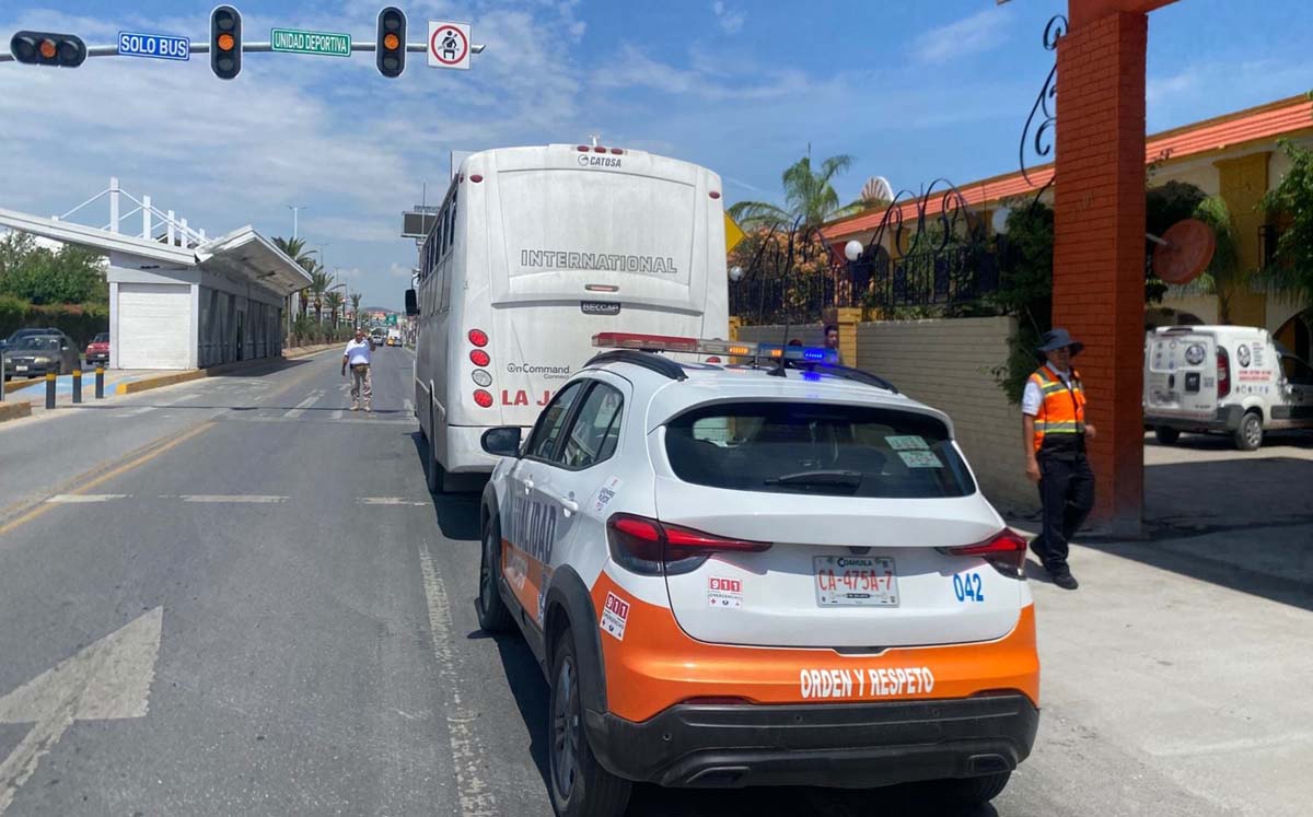 El policía requirió traslado al hospital. l Especial
