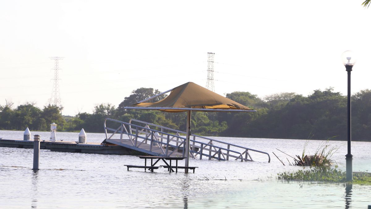 A pesar de las lluvias de las últimas horas, los niveles de la laguna del Chairel han disminuido. (Yazmín Sánchez)