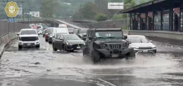 Afectaciones por lluvias en la Ciudad de México. (Foto: @OVIALCDMX)