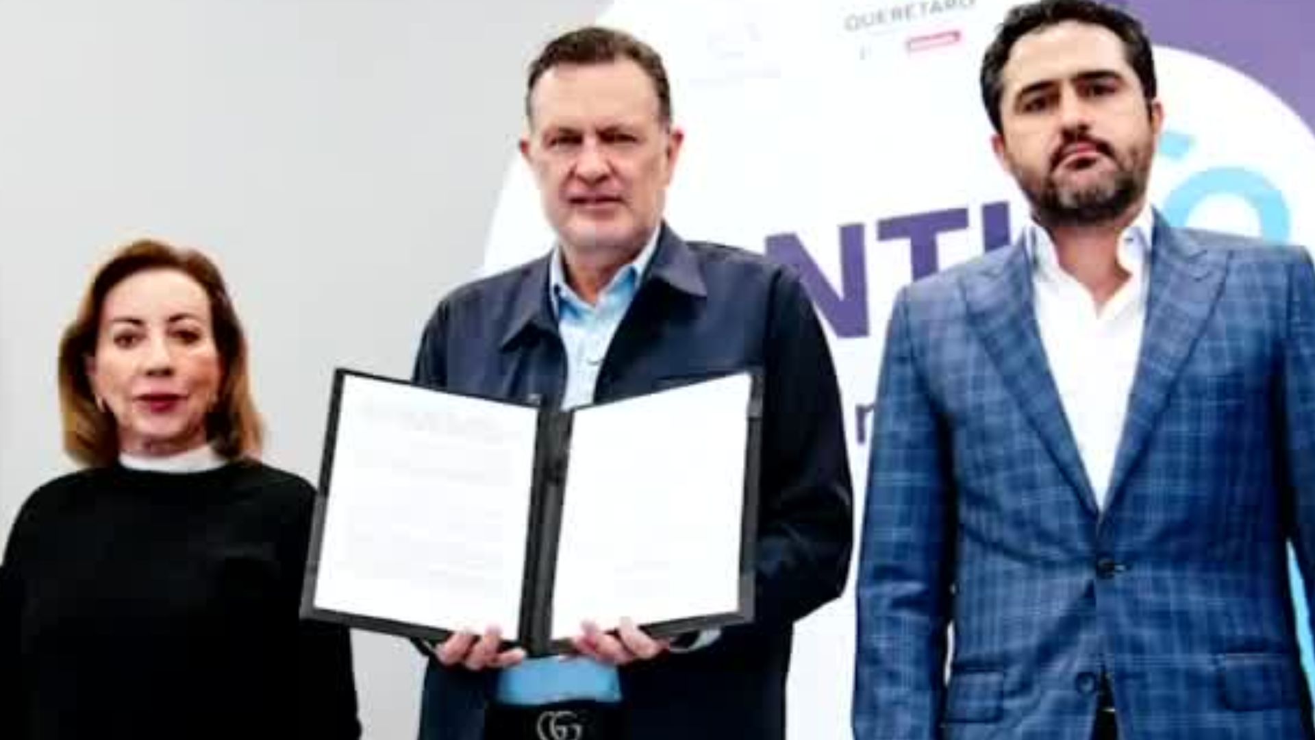 Congreso de Querétaro aprueba la prohibición de celulares en salones de clases