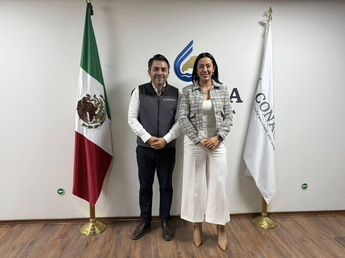 En Gómez Palacio, alcaldesa electa se reúne con director de Conagua. (Cortesía)