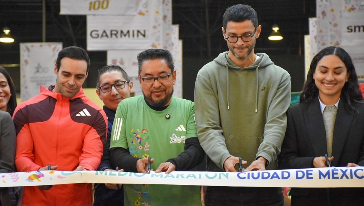 Se inaugura la Expo de la edición 2025 del Medio Maratón de la CDMX (@21k_cdmx)