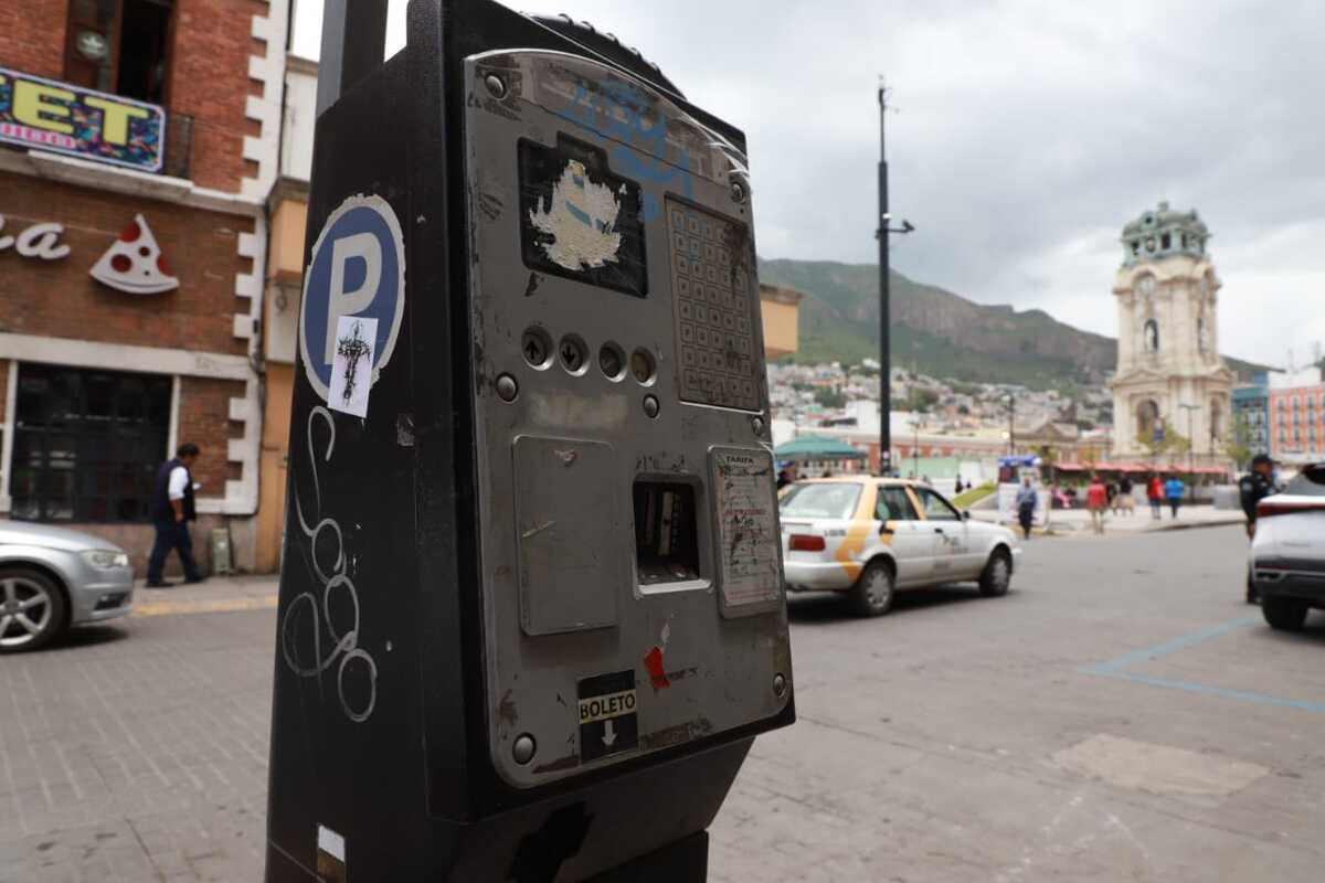 Parquímetros permanecen sin funcionar en calles del centro de Pachuca (Jorge Sánchez)