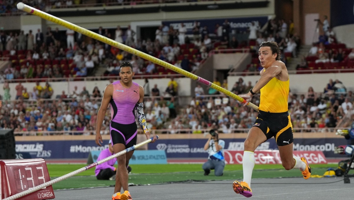 Armand Duplantis no logra conseguir el récord mundial en Mónaco (Reuters)