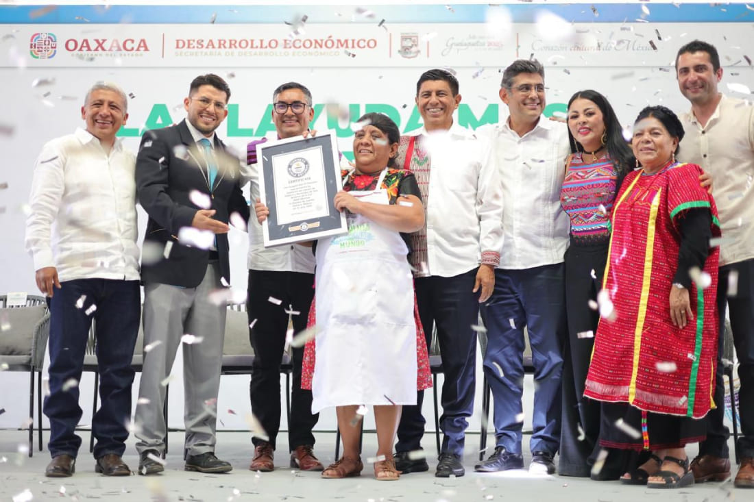 120 mujeres del municipio de San Antonio de la Cal aplicaron su experiencia, técnica y dedicación para preparar este platillo símbolo del estado