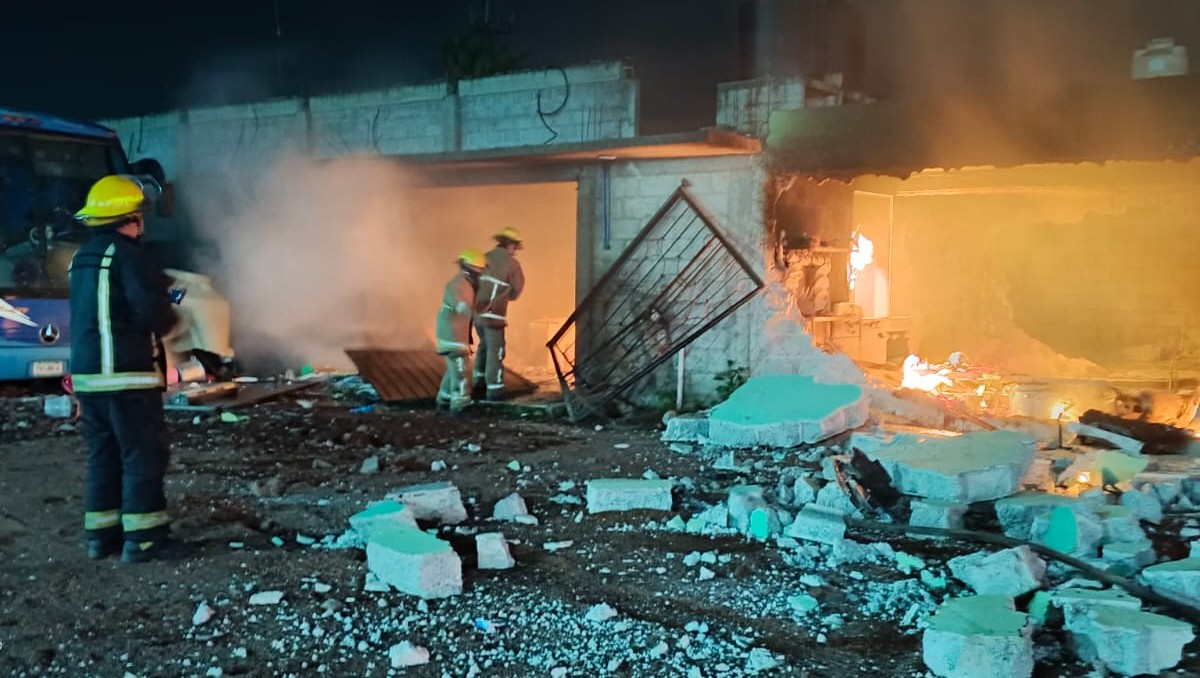 Explosión en Tulancingo deja un lesionado y daños en casa