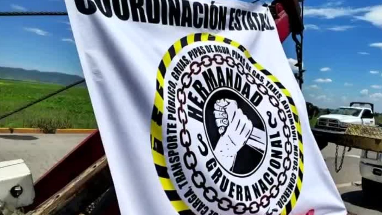 Gruyeros bloquean la carretera México–Pachuca por presunta extorsión