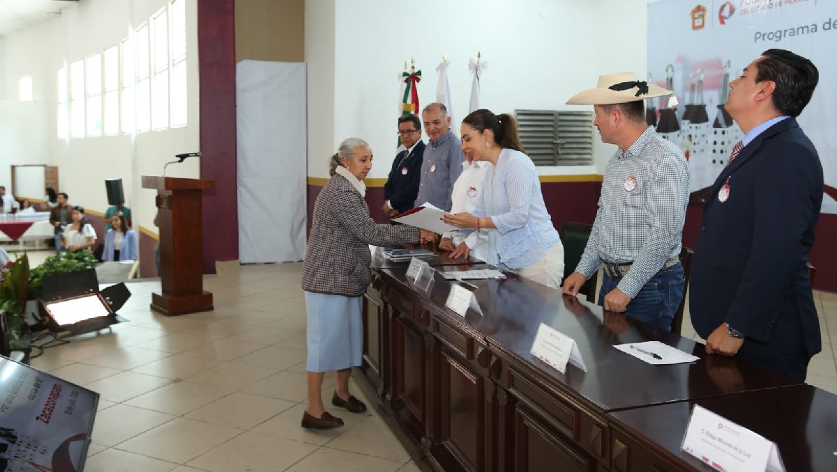Durante la jornada, 189 personas accedieron al trámite para regularizar sus viviendas. Foto: (Especial)