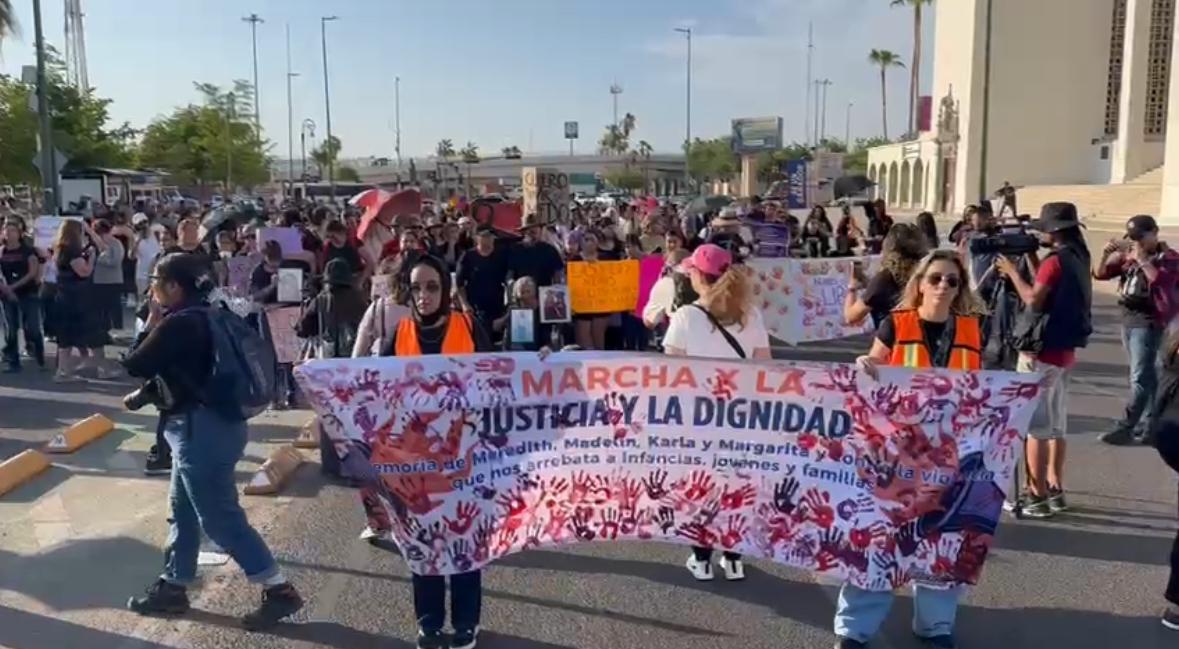 La marcha estuvo encabezada por colectivos y familiares de las víctimas. | Especial