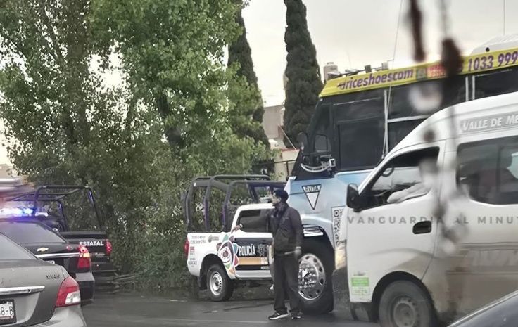 Las autoridades acordonaron la escena del crimen en Ecatepec.