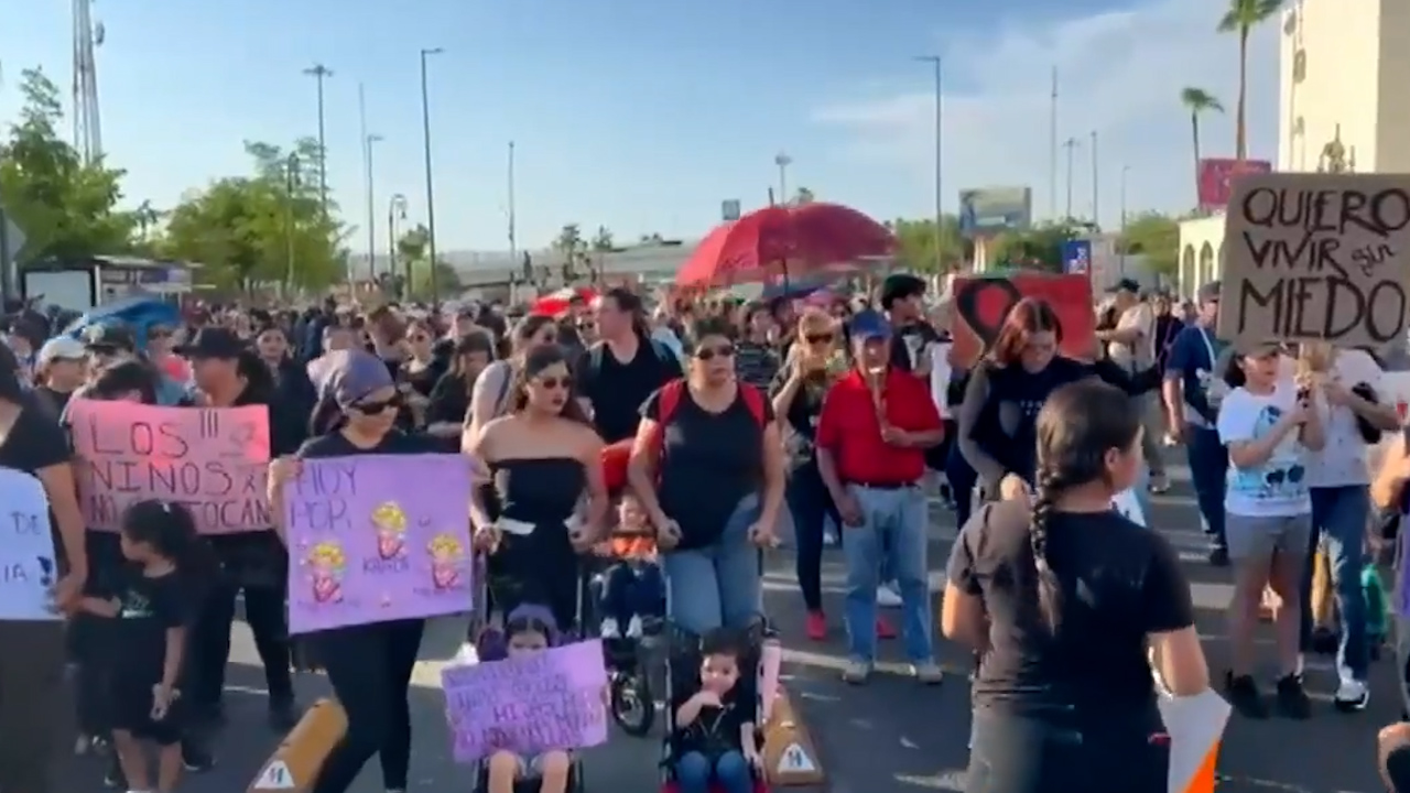 Protesta en Hermosillo, Sonora, por feminicidio de Margarita y sus hijas