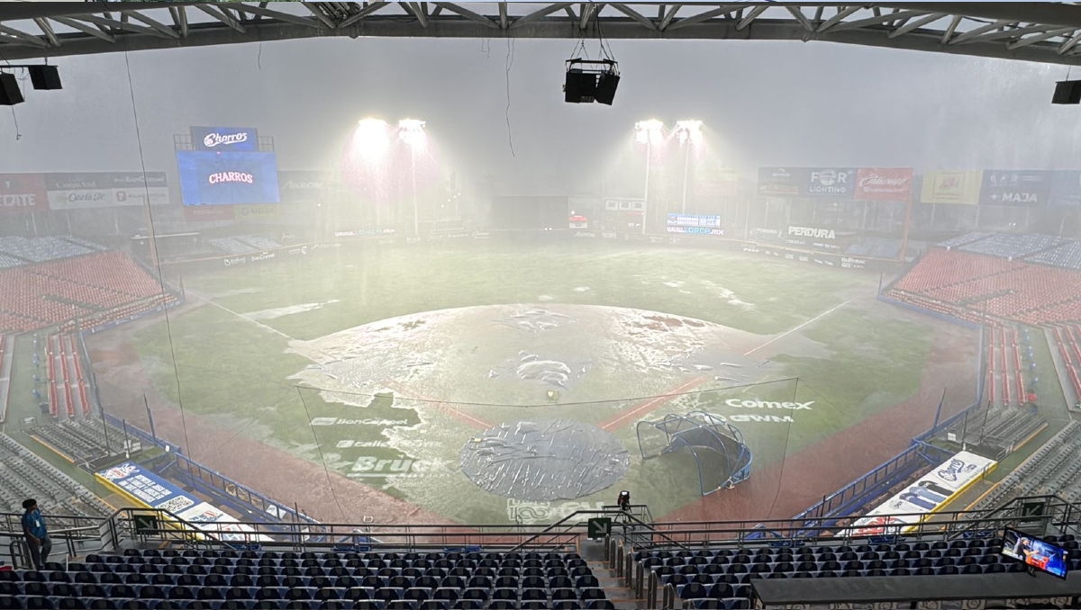 La cancha del Estadio Panamericano en Zapopan simplemente no está en condiciones tras la tormenta (Foto: Cortesía Charros de Jalisco)