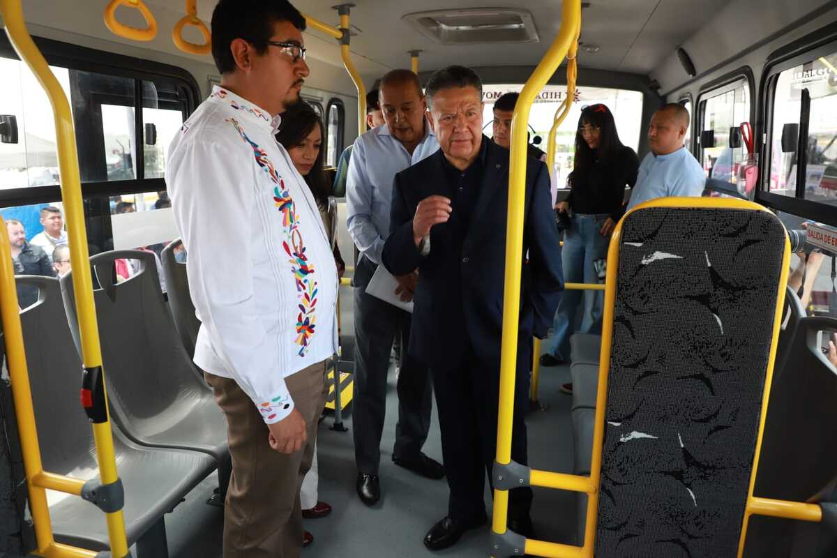 Dan banderazo a nuevas rutas del Tuzobús. (Jorge Sánchez)